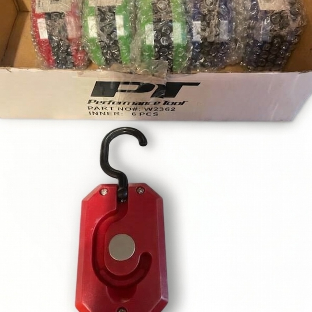 Compact Red Dual-LED Portable Light - Picture 4 of 4